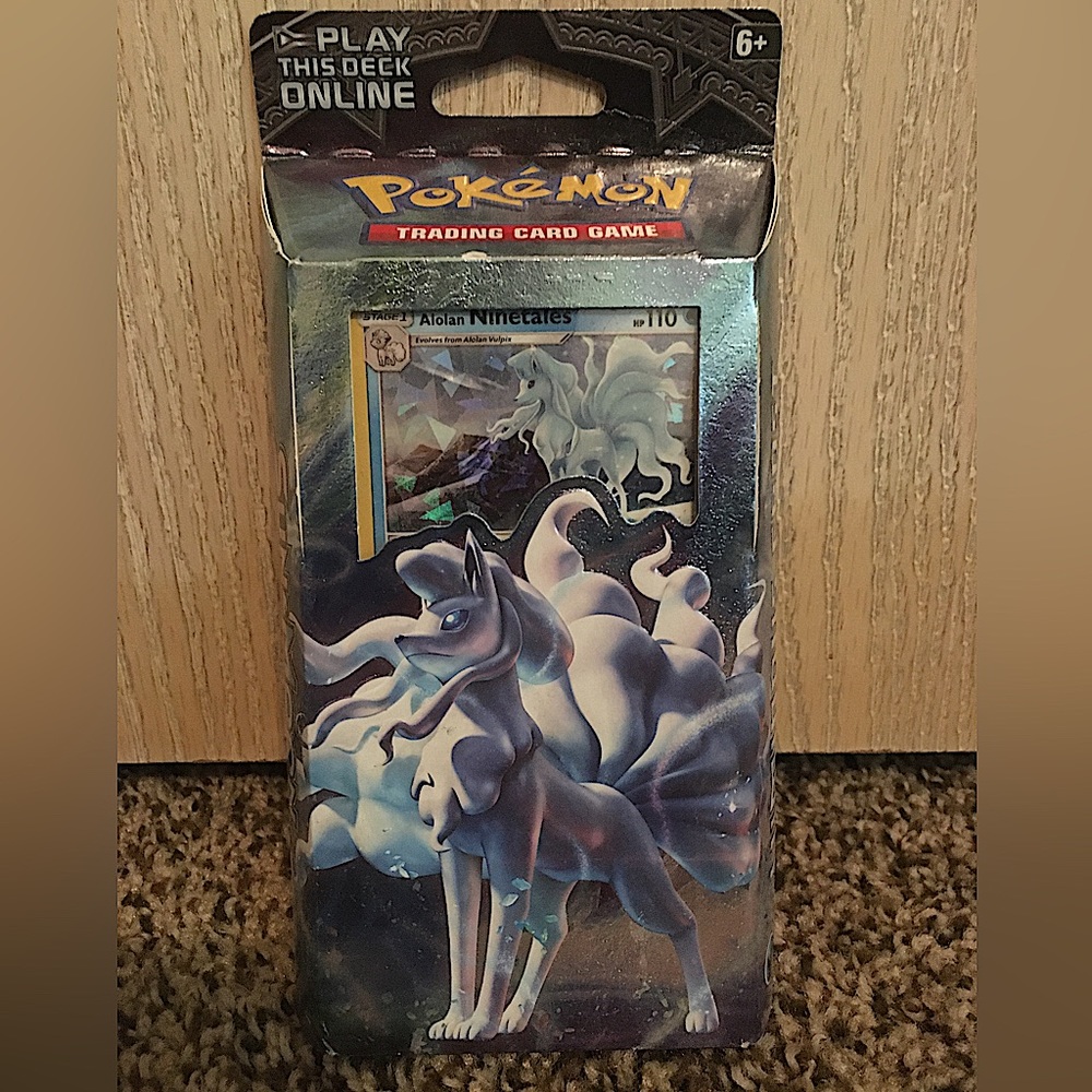 Pokémon Theme Deck from the Sun and Moon Collection ⭐️⭐️ Great for collection!